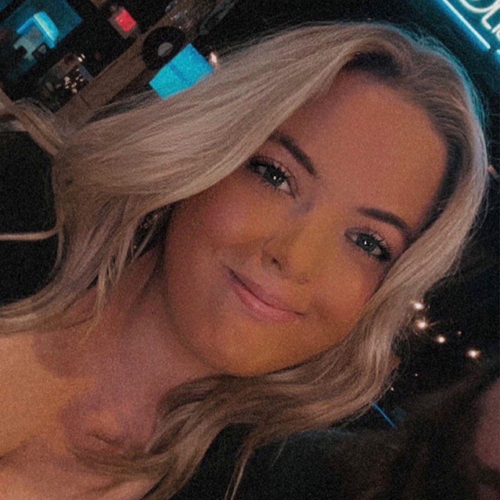 Meet your Posher, Deana